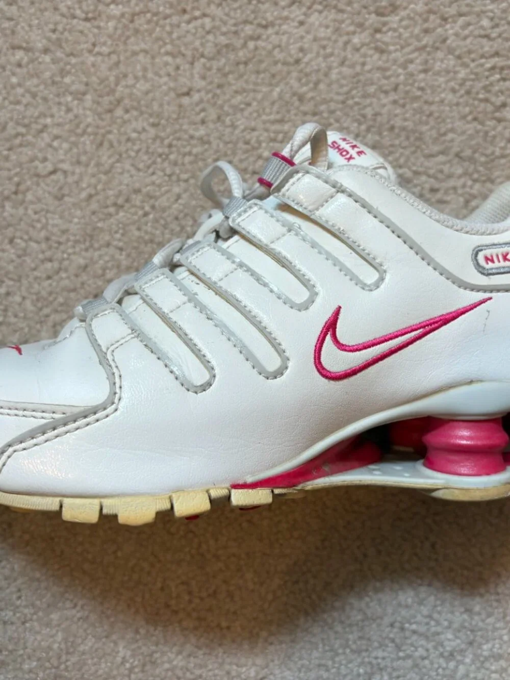 Nike Shox NZ Women's Running Shoes Size 8 White Pink 366571-112